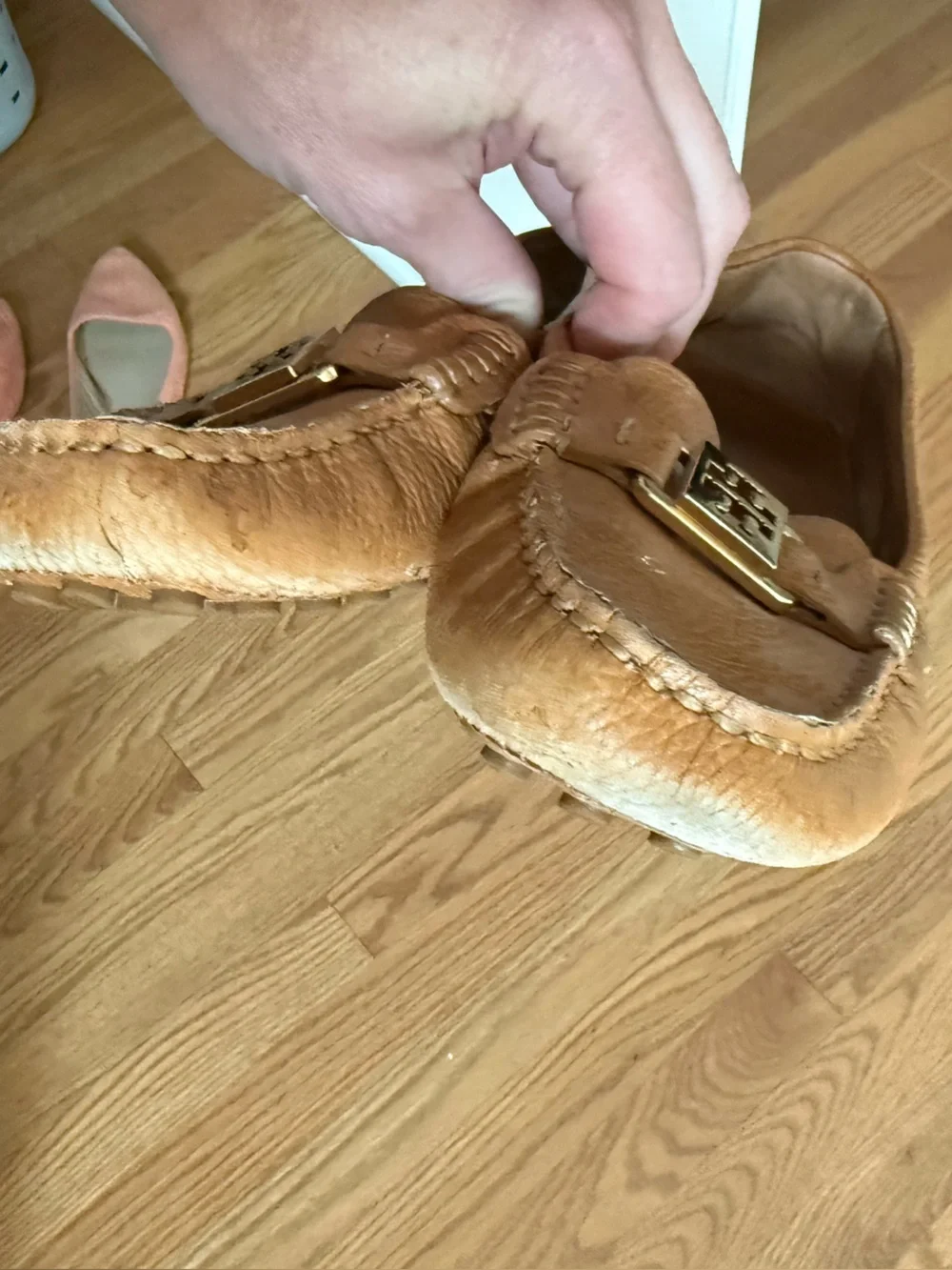 Tory Burch tan leather flats 10.5
